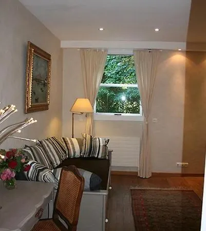 Allee Du Bois לינה וארוחת בוקר *