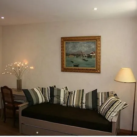 Allee Du Bois לינה וארוחת בוקר Sautron